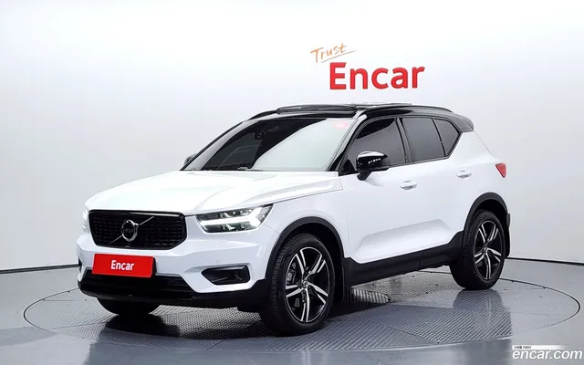 Volvo XC40 B4 R- — миниатюра 1