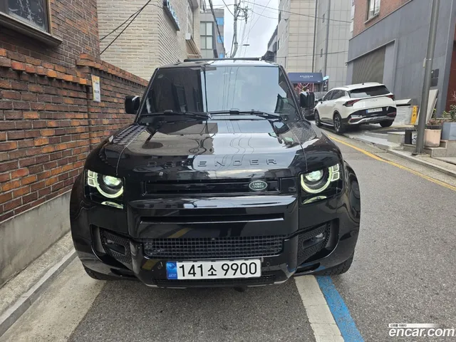 Land Rover (L663) 110 P400 X — миниатюра 1