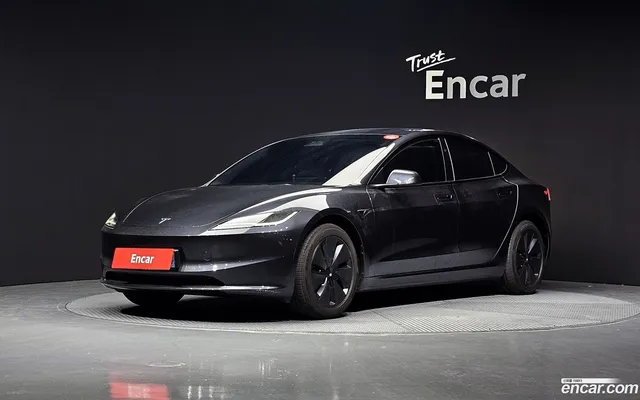 Tesla Model 3 RWD — миниатюра 1