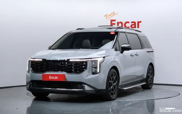 Kia Carnival 7 — миниатюра 1