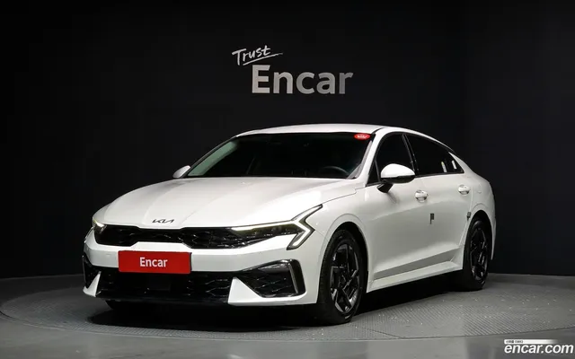 Kia K5 3 2.0 — миниатюра 1