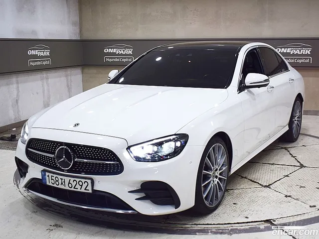 Mercedes-Benz E-Class (W213) E350 4MATIC AMG Line — миниатюра 1