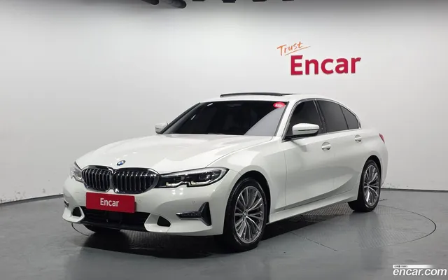 BMW 3 Series (G20) 320i — миниатюра 1