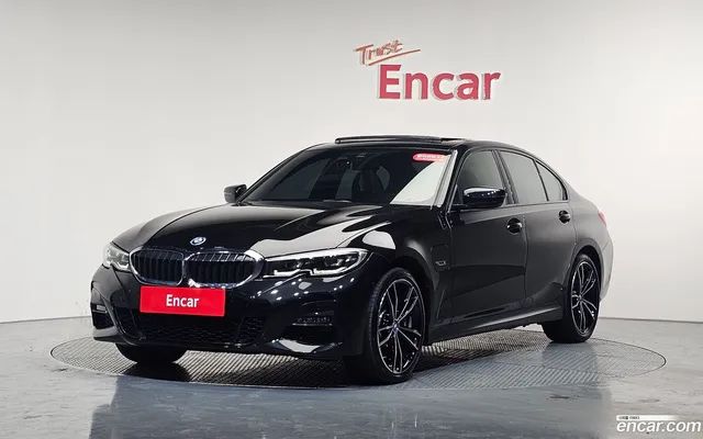 BMW 3 Series (G20) 330e M — миниатюра 1