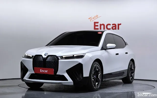 BMW iX xDrive50 — миниатюра 1