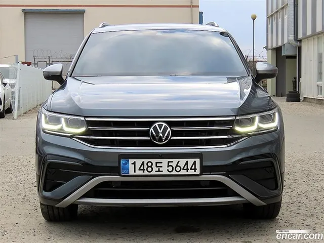 Volkswagen Tiguan Allspace 2.0 TSI — миниатюра 1