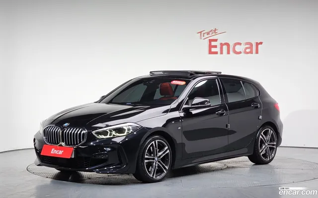 BMW 1 Series (F40) 120i M — миниатюра 1