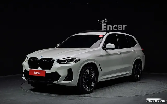 BMW iX3 M — миниатюра 1