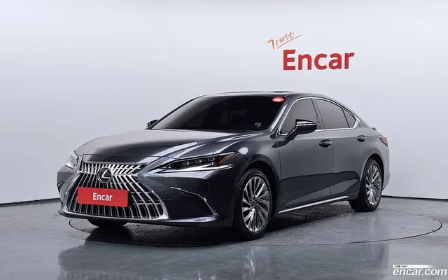 Lexus ES 300h — миниатюра 1