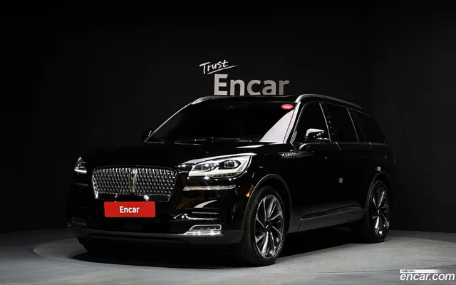 Lincoln Aviator 3.0 AWD — миниатюра 1