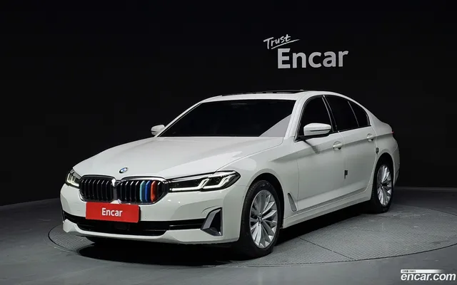 BMW 5 Series (G30) 530i xDrive — миниатюра 1