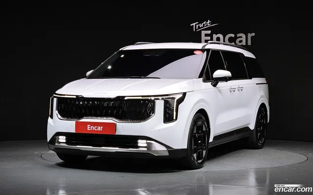 Kia Carnival 7 — миниатюра 1