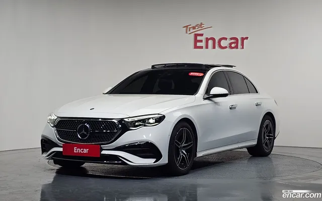 Mercedes-Benz E-Class (W214) E300 4MATIC AMG Line — миниатюра 1