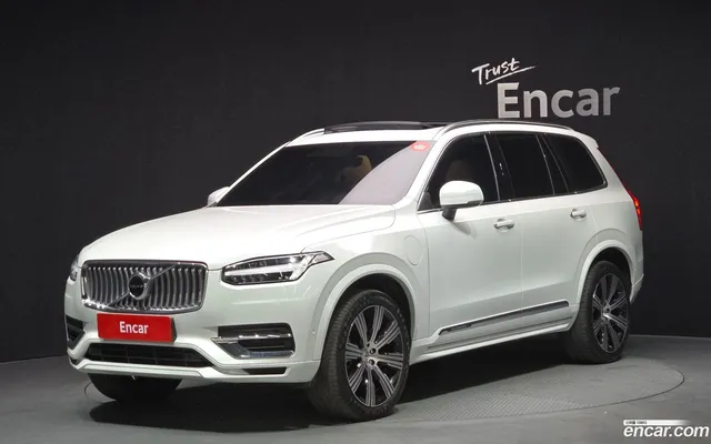 Volvo XC90 T8 — миниатюра 1