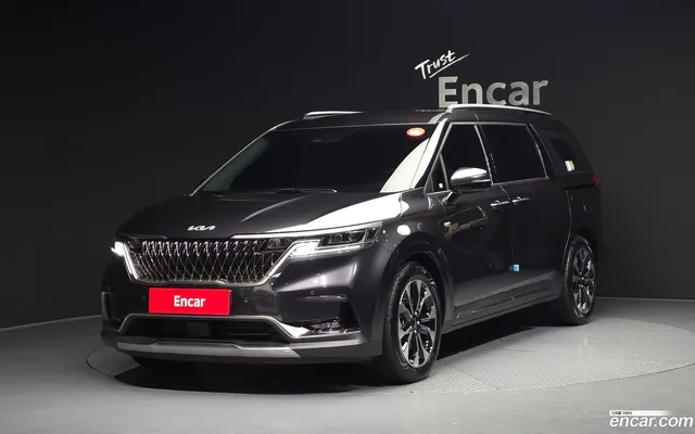 Kia Carnival 7 — миниатюра 1