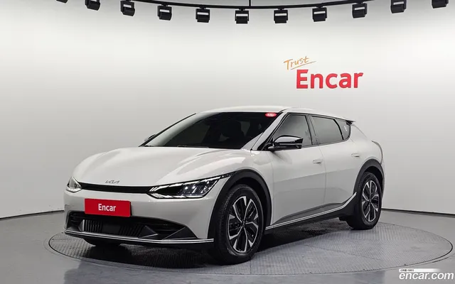 Kia EV6 — миниатюра 1