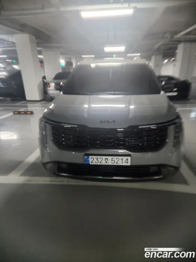 Kia Carnival HEV 9 X Line — миниатюра 1