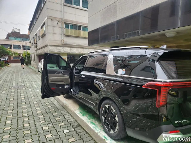 Kia Carnival 9 — миниатюра 1