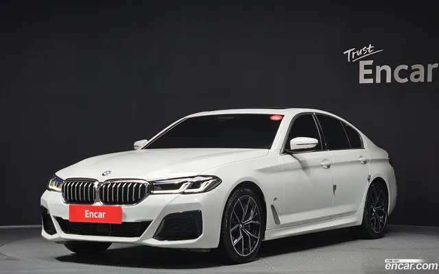 BMW 5 Series (G30) 530i M — миниатюра 1