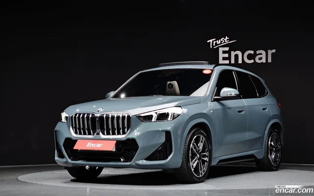 BMW X1 (U11) xDrive 20i M — миниатюра 1