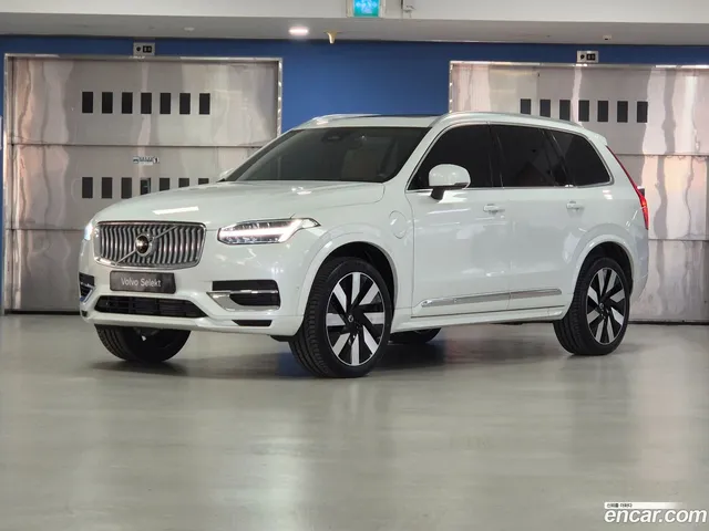 Volvo XC90 T8 — миниатюра 1