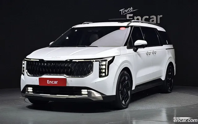 Kia Carnival 7 — миниатюра 1