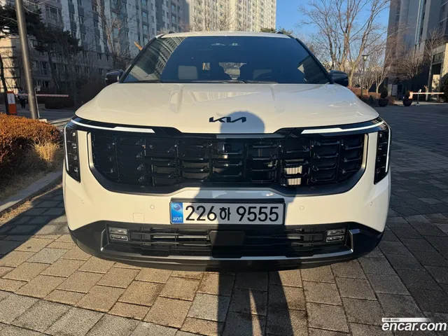 Kia Carnival HEV 9 X Line — миниатюра 1