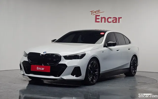 BMW i5 (G60) M60 xDrive — миниатюра 1