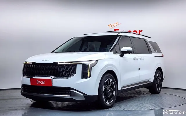 Kia Carnival HEV 9 — миниатюра 1