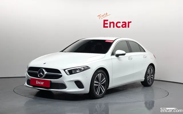 Mercedes-Benz A-Class (W177) A220 — миниатюра 1