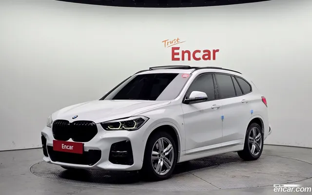 BMW X1 (F48) xDrive 20i M — миниатюра 1