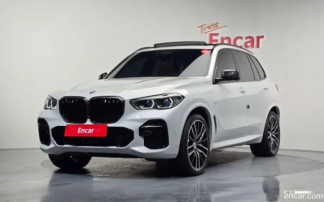 BMW X5 (G05) M50i — миниатюра 1