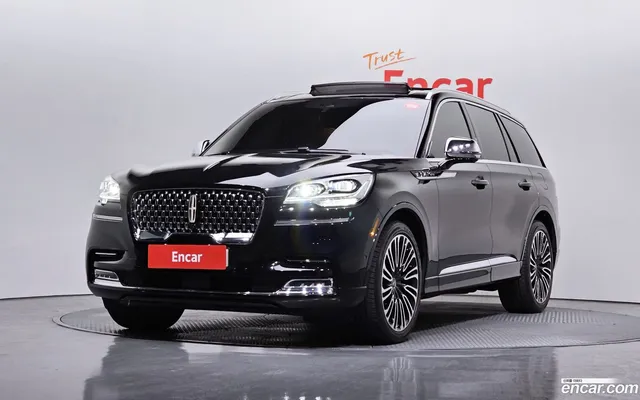 Lincoln Aviator 3.0 AWD — миниатюра 1