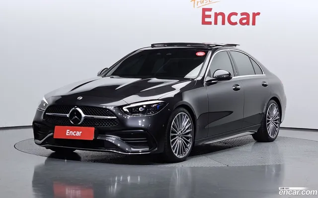 Mercedes-Benz C-Class (W206) C300 4MATIC AMG Line — миниатюра 1