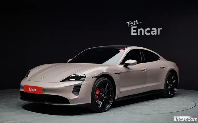 Porsche Taycan GTS — миниатюра 1