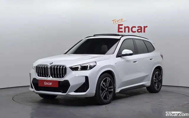 BMW X1 (U11) xDrive 20i M — миниатюра 1