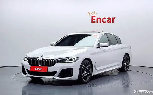 BMW 5 Series (G30) 523d M — миниатюра 1