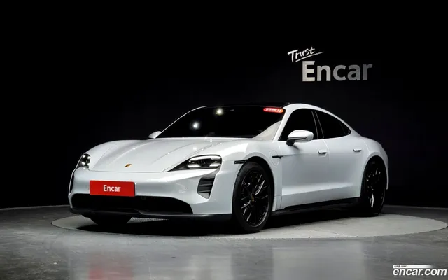 Porsche Taycan GTS — миниатюра 1