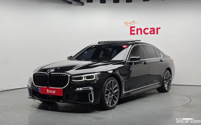 BMW 7 Series (G11) 740Li xDrive M — миниатюра 1