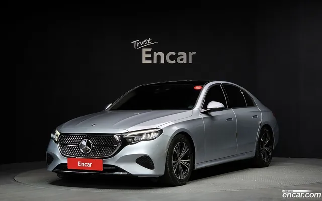 Mercedes-Benz E-Class (W214) E200 — миниатюра 1