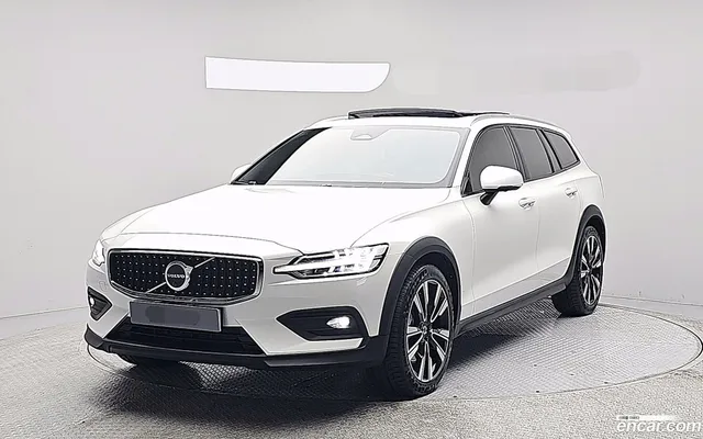 Volvo V60 2 B5 AWD — миниатюра 1