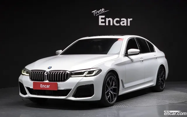 BMW 5 Series (G30) 530i M — миниатюра 1