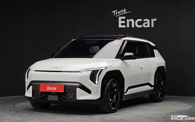 Kia EV3 2WD — миниатюра 1