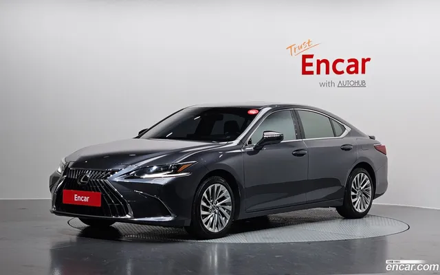 Lexus ES 300h — миниатюра 1