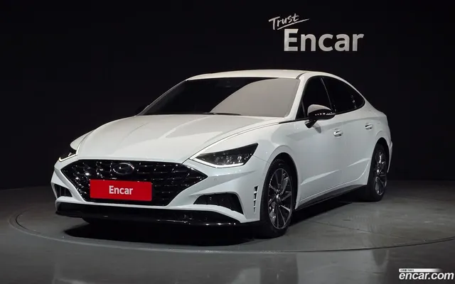 Hyundai Sonata (DN8) 1.6 — миниатюра 1