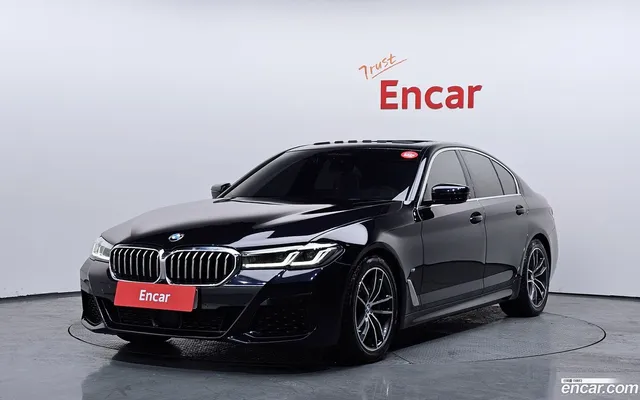 BMW 5 Series (G30) 520i M — миниатюра 1
