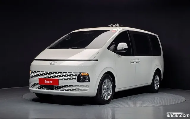 Hyundai Staria L3.5 5 — миниатюра 1
