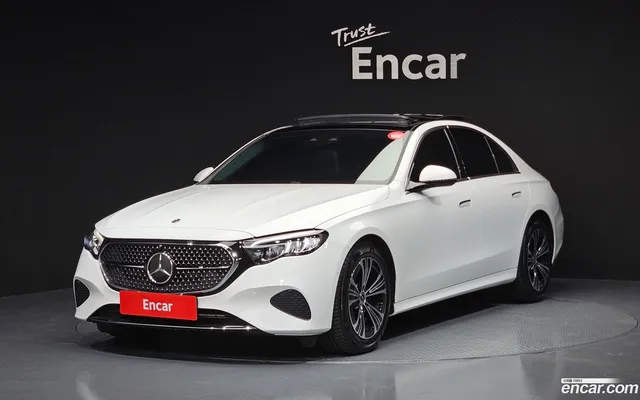 Mercedes-Benz E-Class (W214) E200 — миниатюра 1