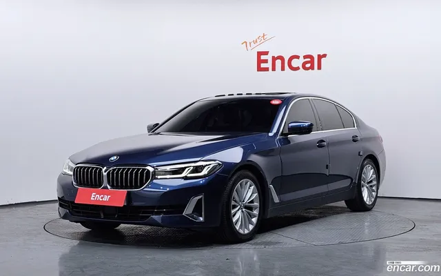 BMW 5 Series (G30) 523d xDrive — миниатюра 1