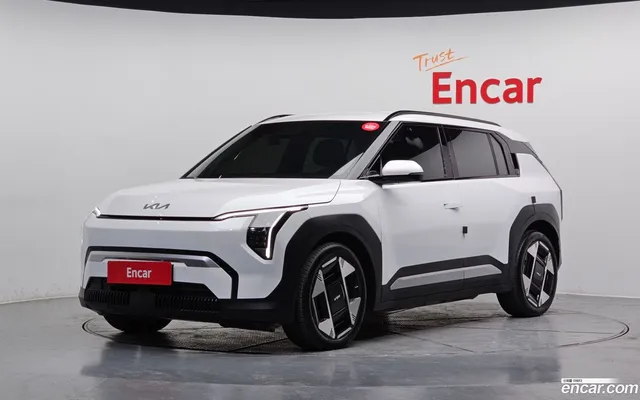 Kia EV3 2WD — миниатюра 1